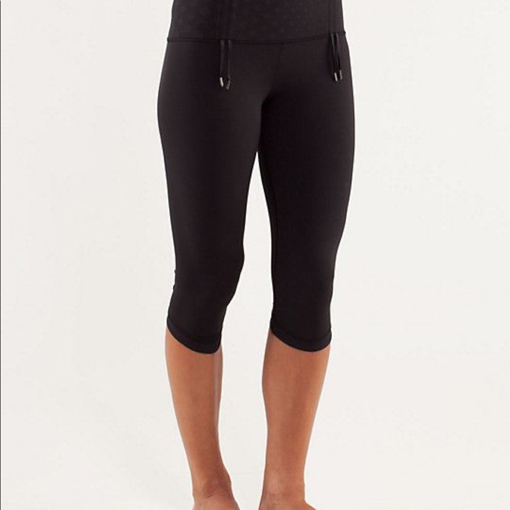 Size 4 black “Sime Like it hot” crops